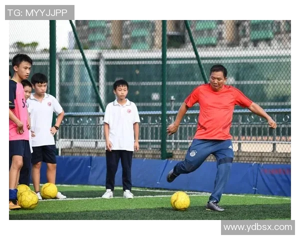 张丽独家揭秘：从球场到生活的足球智慧与心得分享